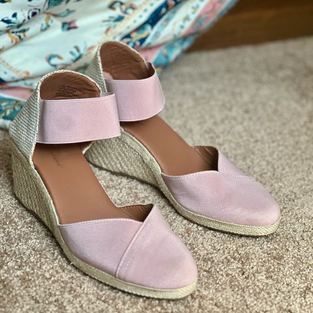 Tommy Bahama Pink and Cream woven Wedge Espadrilles